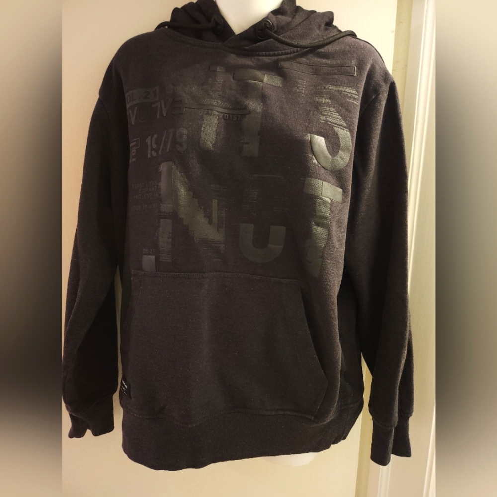 Projekt Raw Dark Black Graphic Hoodie. Size M. Preloved.
